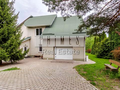 будинок за адресою Добровольців вул