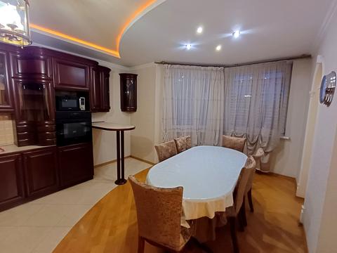 квартира за адресою Миколи Бажана просп., 1-М