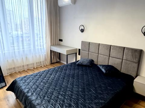 квартира за адресою Дніпровська набережна вул., 18-А