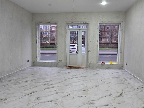 комерційна за адресою Миколи Амосова вул., 2