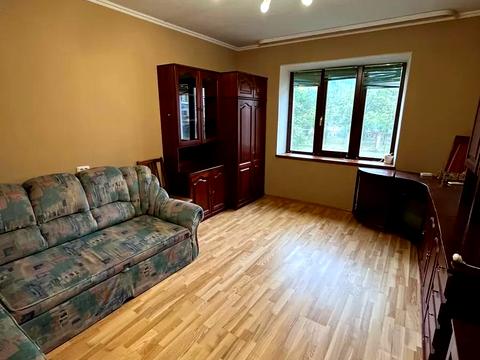 квартира за адресою Лариси Руденко вул., 5