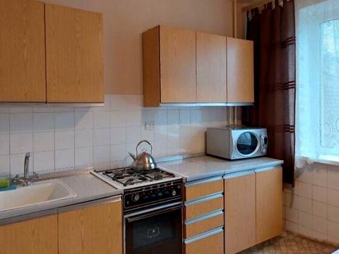 квартира за адресою Гната Хоткевича вул., 38