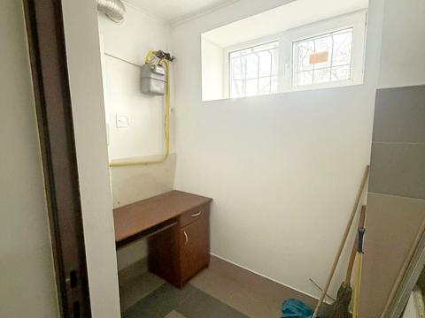 комерційна за адресою Галицька вул., 81