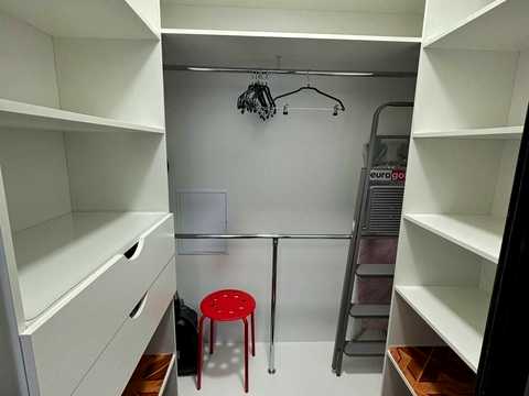 квартира за адресою Космічна вул., 5