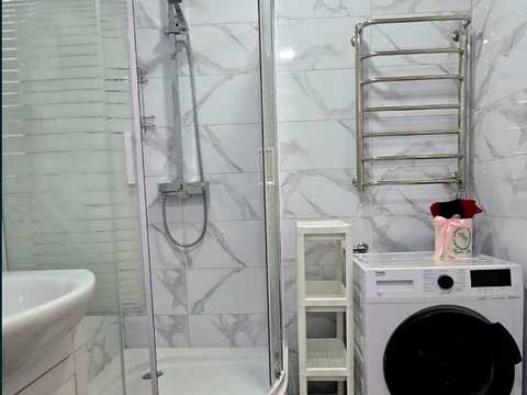 квартира за адресою Космічна вул., 5