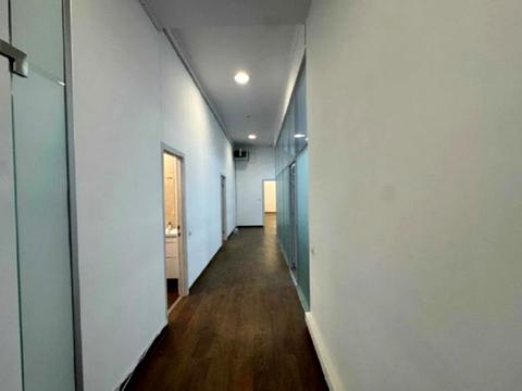 коммерческая по адресу Музейний пер., 4