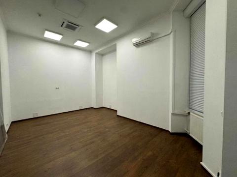 коммерческая по адресу Музейний пер., 4