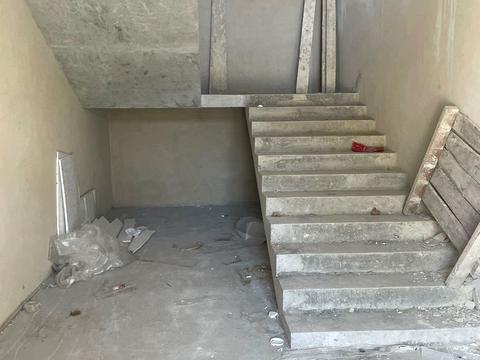 комерційна за адресою Володимира Навроцького вул., 31-А