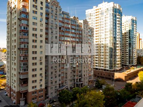 паркомісце за адресою Андрія Верхогляда вул. (Михайла Драгомирова), 5