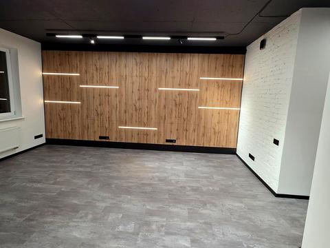 комерційна за адресою Андрія Верхогляда вул. (Михайла Драгомирова), 14-А