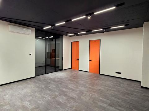 комерційна за адресою Андрія Верхогляда вул. (Михайла Драгомирова), 14-А