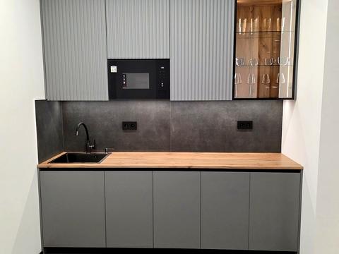 комерційна за адресою Андрія Верхогляда вул. (Михайла Драгомирова), 14-А