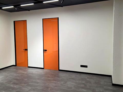 комерційна за адресою Андрія Верхогляда вул. (Михайла Драгомирова), 14-А