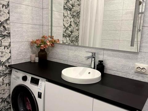 квартира за адресою Корольова вул., 49а