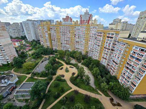 квартира за адресою Анни Ахматової вул., 41