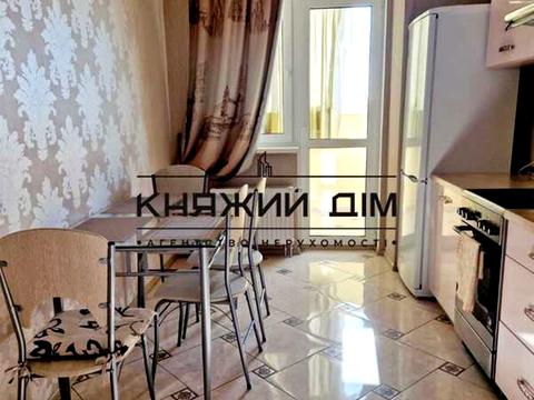 квартира по адресу Ревуцкого ул., 7-В