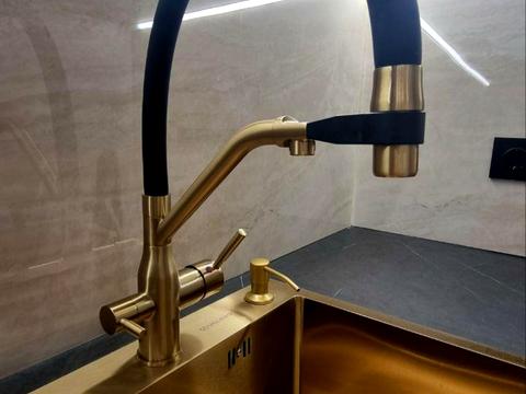 квартира за адресою Мартинова просп., (вул. Щаслива, 63)