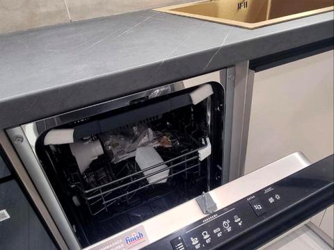 квартира за адресою Мартинова просп., (вул. Щаслива, 63)