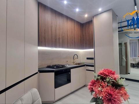 квартира за адресою Мартинова просп., (вул. Щаслива, 63)