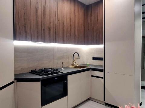 квартира за адресою Мартинова просп., (вул. Щаслива, 63)