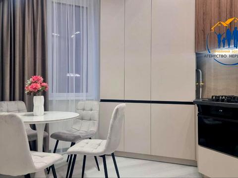 квартира за адресою Мартинова просп., (вул. Щаслива, 63)