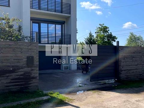 дом по адресу Івана Білика ул. (Яблунева)