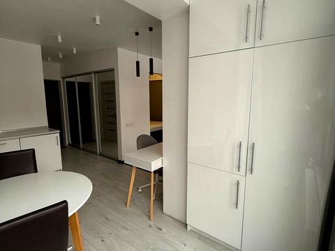 квартира за адресою Левка Лук'яненка вул. (Василя Жуковського), 24