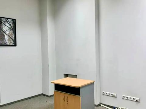 коммерческая по адресу Дмитрия Яворницкого просп. (Карла Маркса), 27