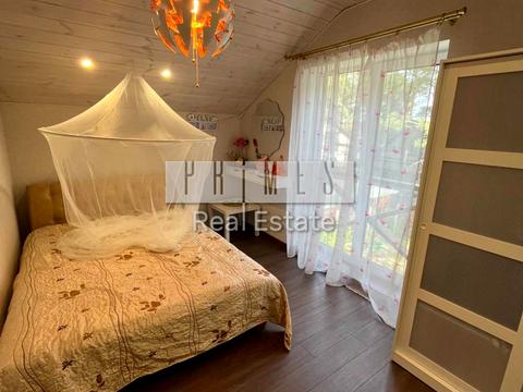 будинок за адресою Набережна вул.