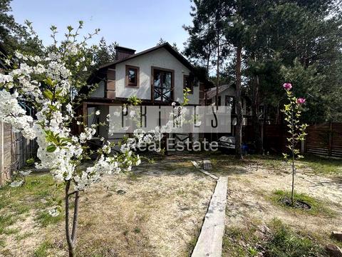 будинок за адресою Набережна вул.