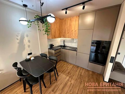 квартира за адресою Михайла Максимовича вул. (Онуфрія Трутенка), 28-Е