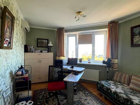 квартира за адресою Любомира Гузара просп. (Космонавта Комарова), 26