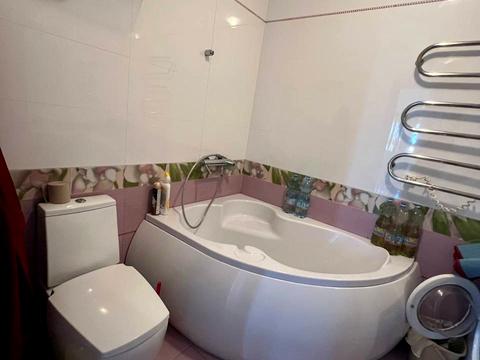 квартира за адресою Любомира Гузара просп. (Космонавта Комарова), 26