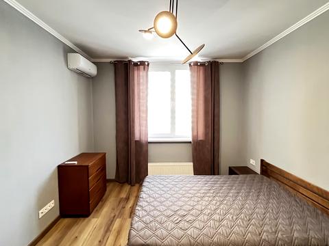 квартира за адресою Воскресенська вул., 18