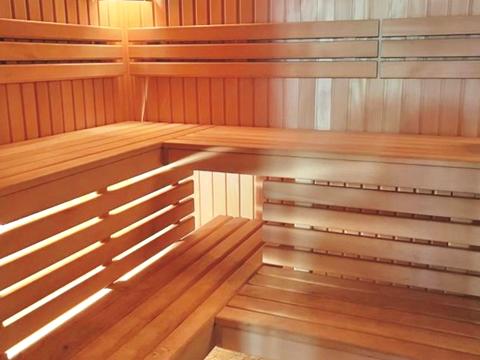 будинок за адресою с. Микитинці, Черепкова, 43