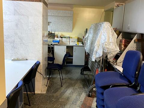 комерційна за адресою Дмитра Яворницького просп. (Карла Маркса), 20