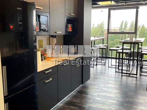 комерційна за адресою Вадима Гетьмана вул., 6