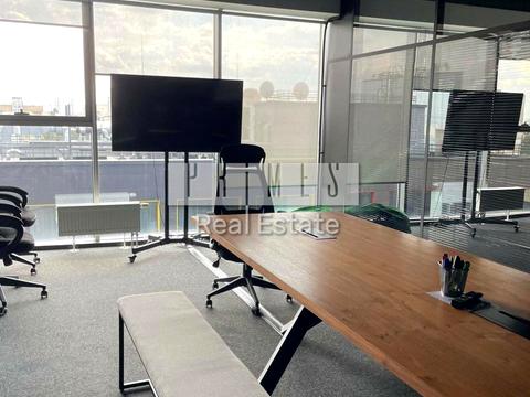 комерційна за адресою Вадима Гетьмана вул., 6