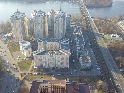 коммерческая по адресу Раисы Окипной ул., 4