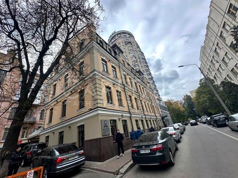 комерційна за адресою Несторівський пров., 8