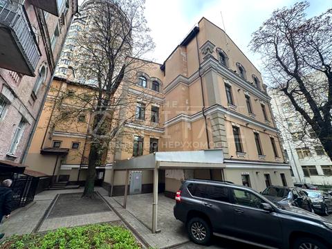 комерційна за адресою Несторівський пров., 8