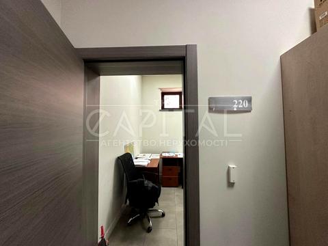 комерційна за адресою Несторівський пров., 8