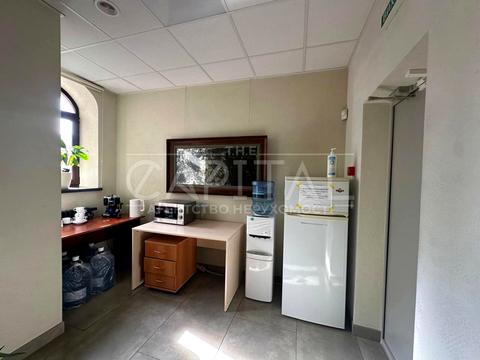 комерційна за адресою Несторівський пров., 8