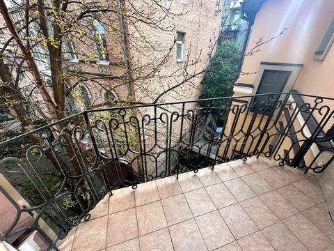 комерційна за адресою Несторівський пров., 8