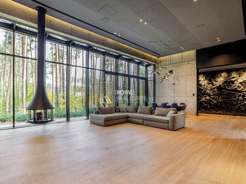 будинок за адресою с. Гнідин, Центральна вул., 1