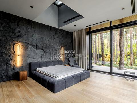 будинок за адресою с. Гнідин, Центральна вул., 1