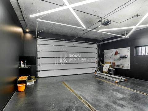 будинок за адресою с. Гнідин, Центральна вул., 1