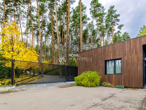 будинок за адресою с. Гнідин, Центральна вул., 1