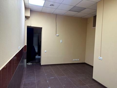 комерційна за адресою Кирилівська, 20-22