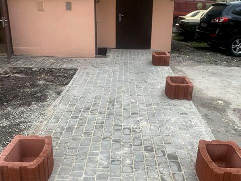 комерційна за адресою Кирилівська, 20-22